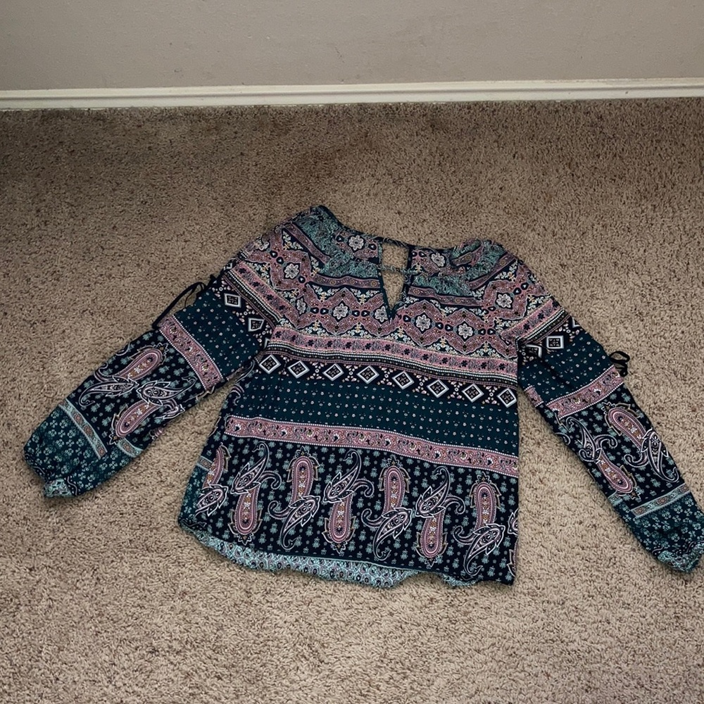Amy Wear sheer lightweight Paisley BOHO top open arm concept size medium